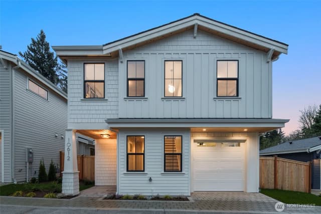 Property photo for 10612 Ne 54th Lane, Kirkland