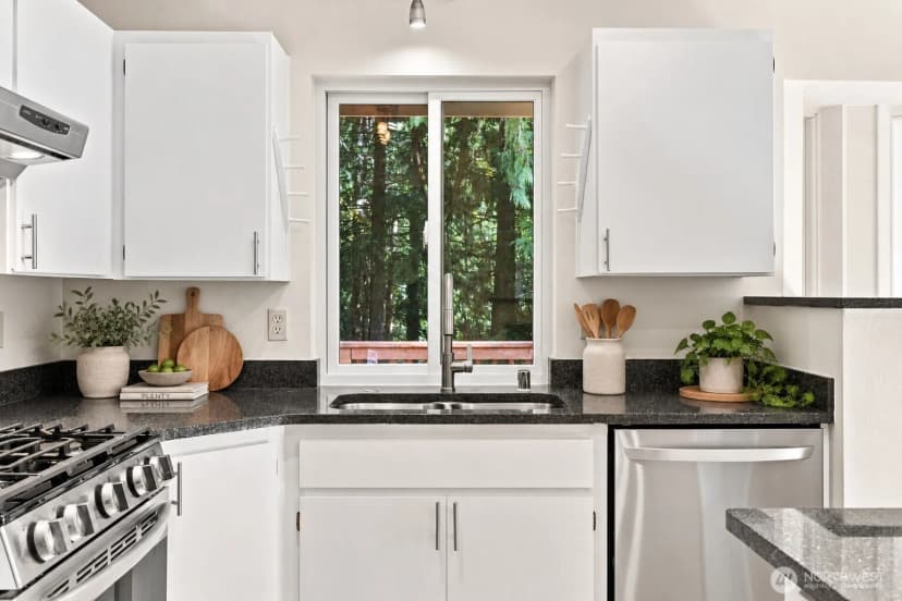 Property photo for 19005 60th Street E, Lake Tapps photo 6