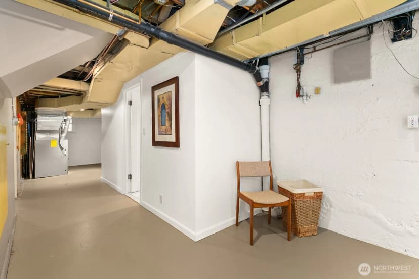 Property photo for 2472 Montavista Place W, Seattle photo 26