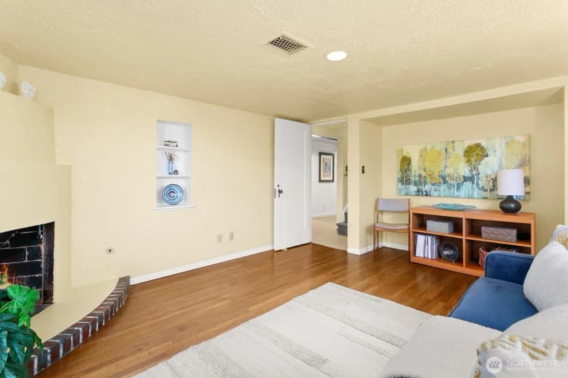 Property photo for 2472 Montavista Place W, Seattle photo 24