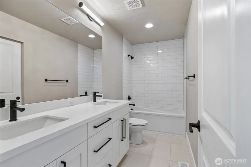 Property photo for 917 183rd Place Sw, Lynnwood photo 9
