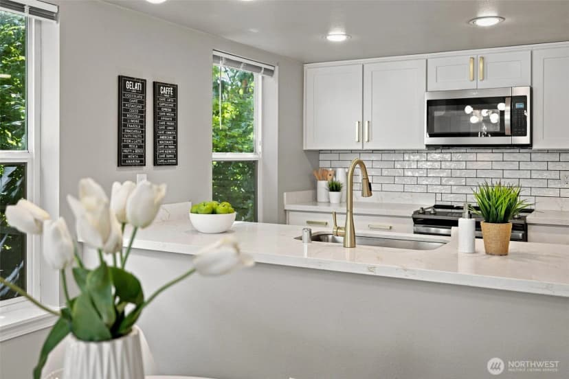 Property photo for 12506 26th Avenue Ne #a103, Seattle photo 13