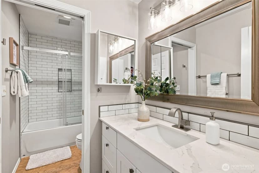 Property photo for 12506 26th Avenue Ne #a103, Seattle photo 22