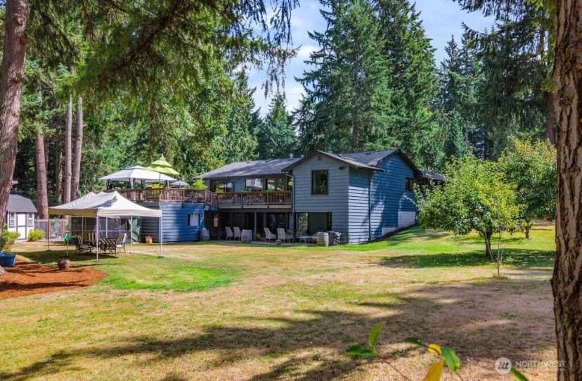 Property photo for 15620 Ne 165th St, Woodinville photo 2