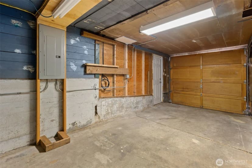Property photo for 7925 15th Avenue Sw, Seattle photo 31