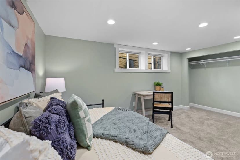 Property photo for 7925 15th Avenue Sw, Seattle photo 30