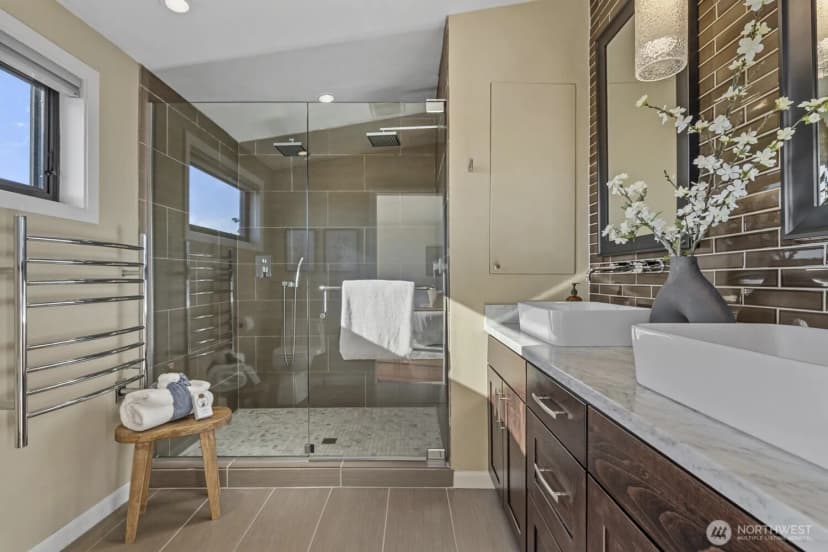 Property photo for 4342 Somerset Boulevard Se, Bellevue photo 22