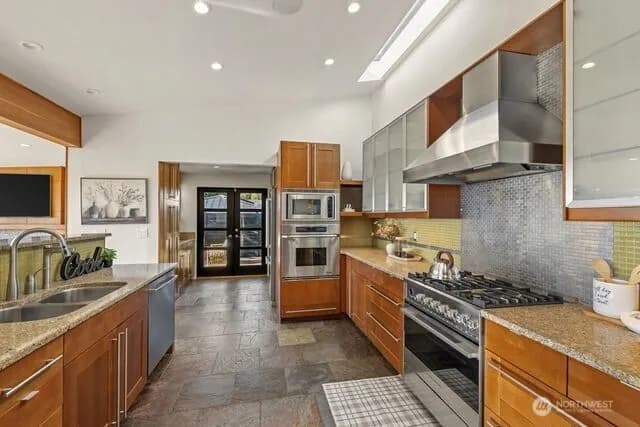 Property photo for 4342 Somerset Boulevard Se, Bellevue photo 17