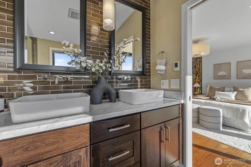 Property photo for 4342 Somerset Boulevard Se, Bellevue photo 23