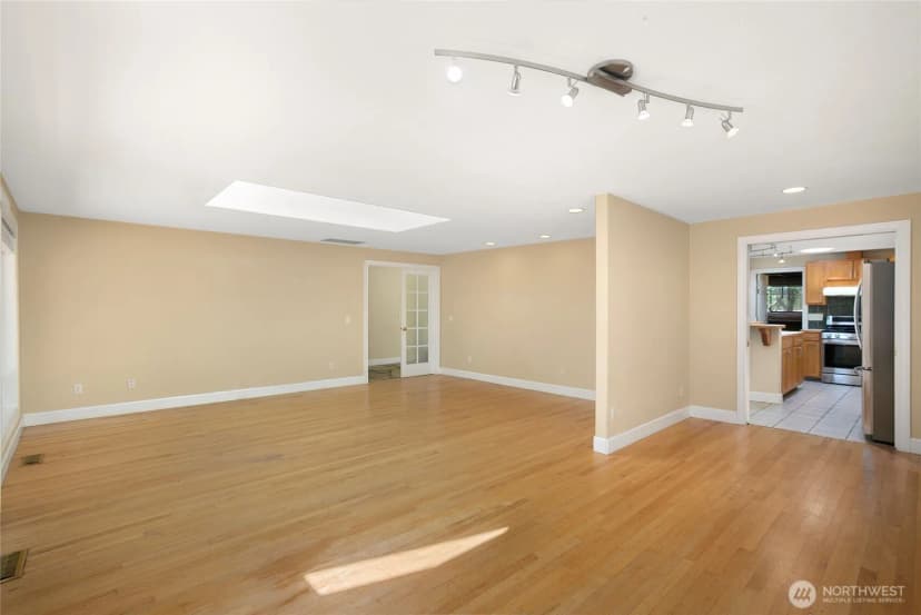 Property photo for 1012 179th Place Ne, Bellevue photo 11