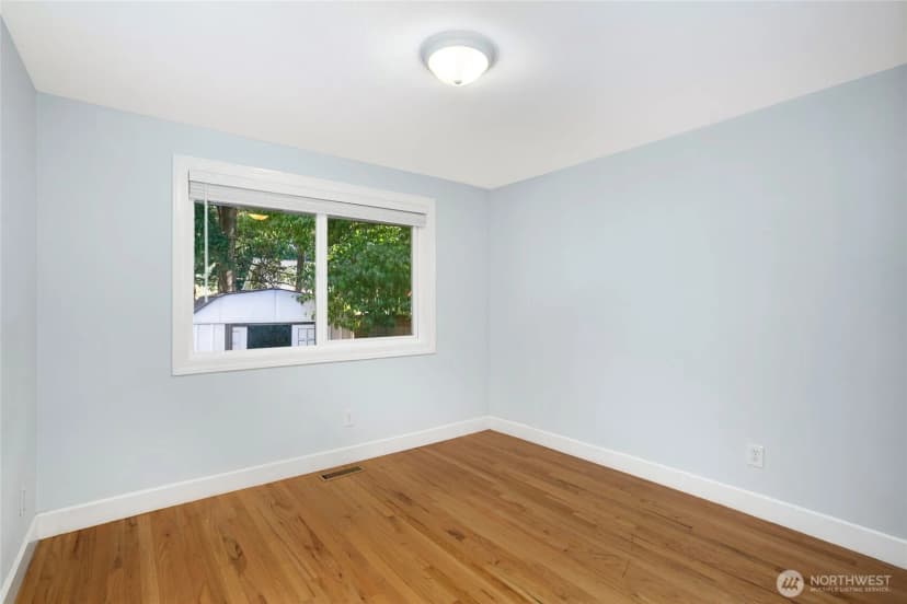 Property photo for 1012 179th Place Ne, Bellevue photo 14