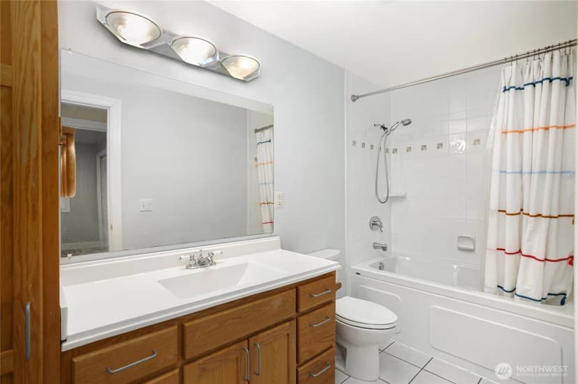 Property photo for 1012 179th Place Ne, Bellevue photo 18