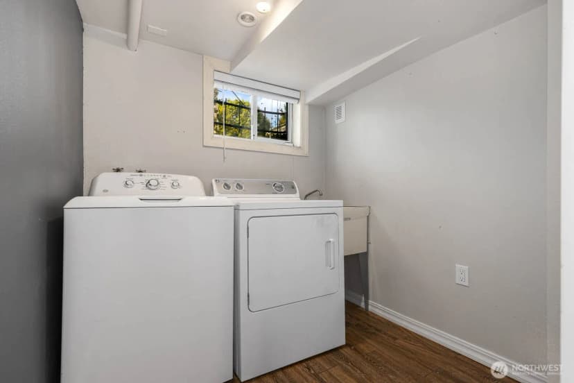 Property photo for 105 Wells Ave N, Renton photo 17