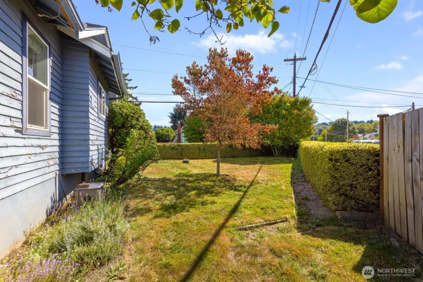 Property photo for 105 Wells Ave N, Renton photo 21