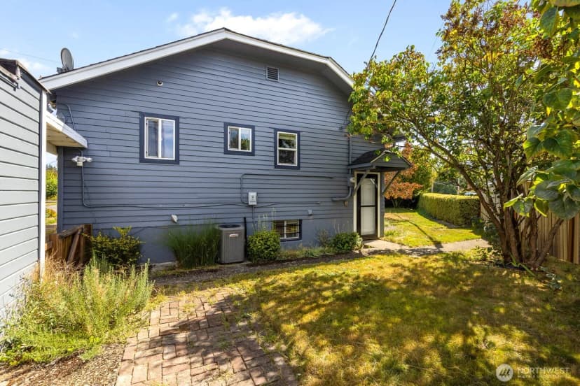 Property photo for 105 Wells Ave N, Renton photo 19