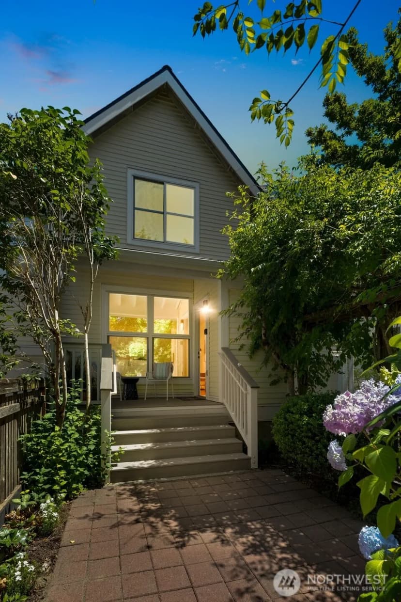 Property photo for 6726 35th Place S, Seattle photo 28