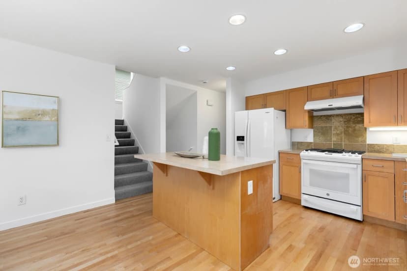 Property photo for 6726 35th Place S, Seattle photo 7