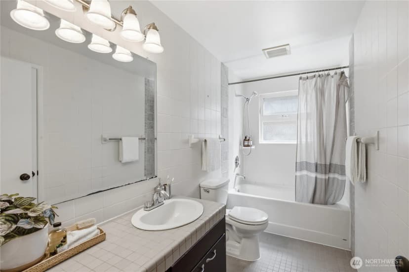 Property photo for 4324 Phinney Avenue N #3, Seattle photo 16