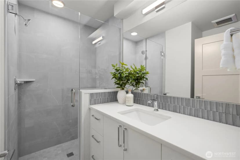 Property photo for 903 A Nw 56th Street, Seattle photo 16