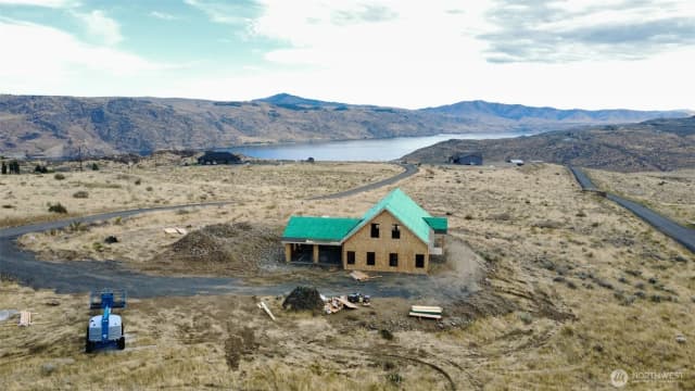 Property photo for 1675 Outer Range Drive E, Grand Coulee photo 3