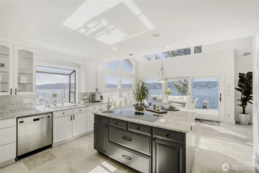 Property photo for 16035 Inglewood Road Ne, Kenmore photo 11