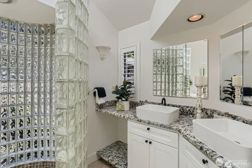 Property photo for 16035 Inglewood Road Ne, Kenmore photo 18