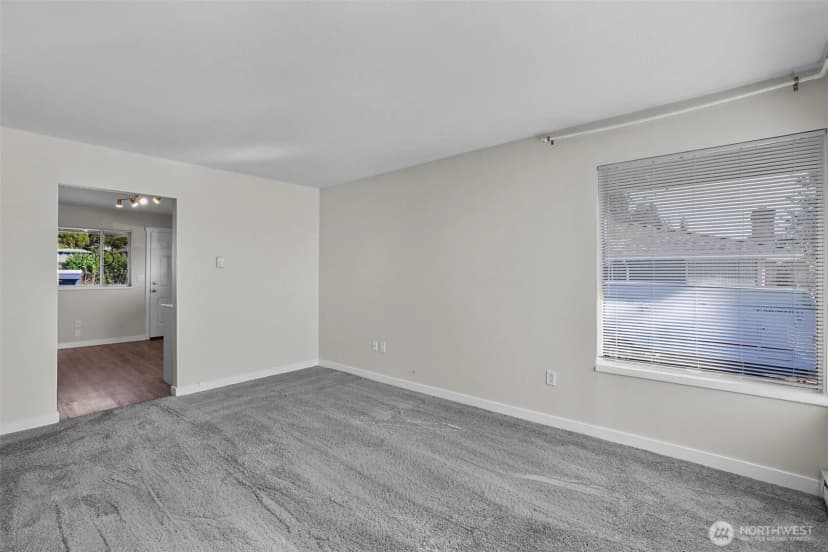 Property photo for 5615 Beverly Ln, Everett photo 15