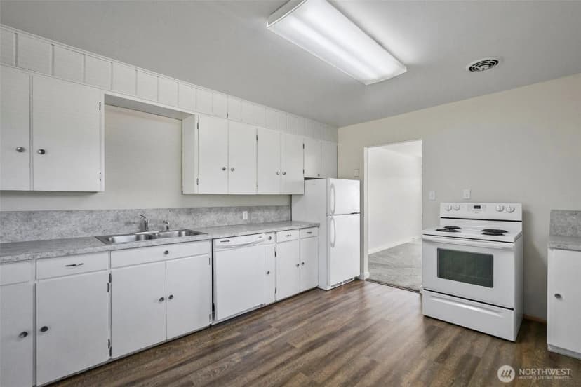 Property photo for 5615 Beverly Ln, Everett photo 12