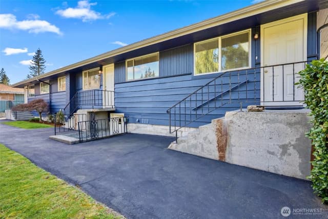 Property photo for 5615 Beverly Ln, Everett photo 2