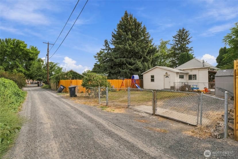 Property photo for 319 Nw C St, Ephrata photo 13