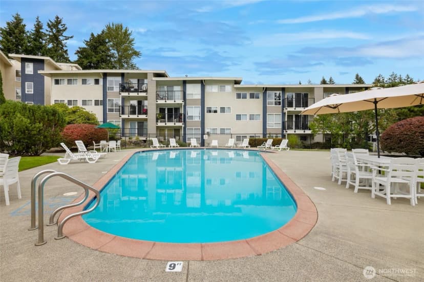 Property photo for 12700 Ne 8th Street #e102, Bellevue photo 26