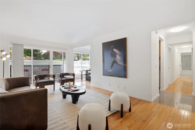 Property photo for 12700 Ne 8th Street #e102, Bellevue photo 4