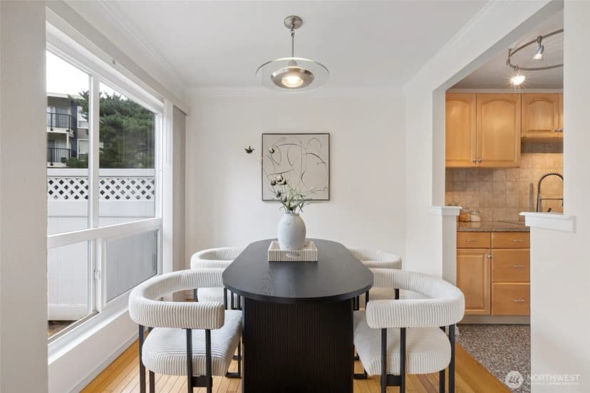 Property photo for 12700 Ne 8th Street #e102, Bellevue photo 9
