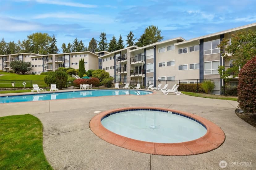 Property photo for 12700 Ne 8th Street #e102, Bellevue photo 24