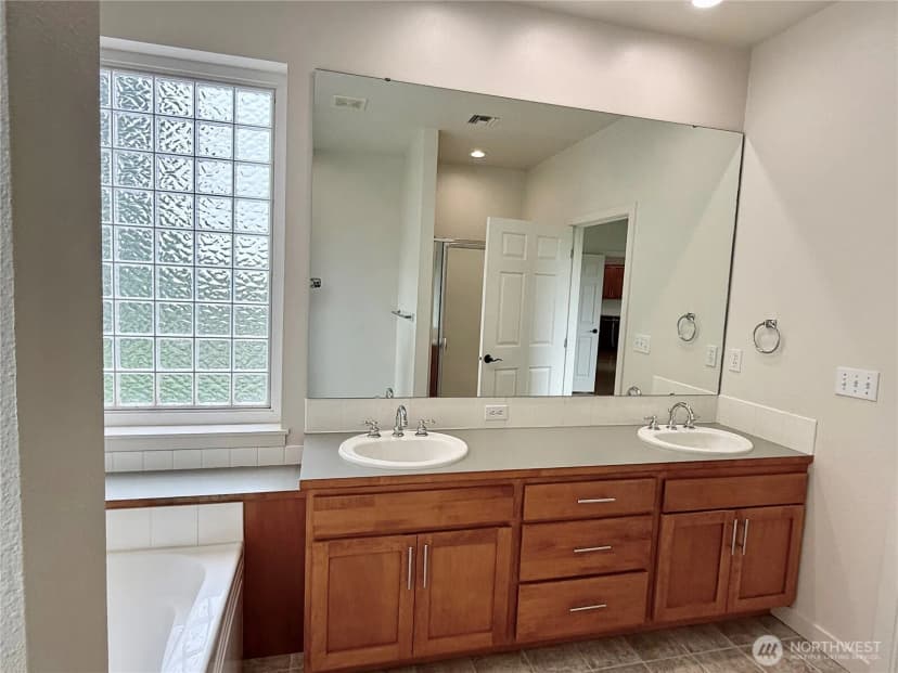 Property photo for 1023 Se Sentry Drive, College Place photo 12