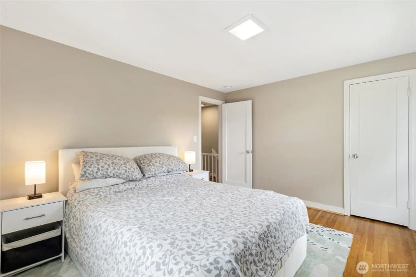 Property photo for 3008 31st Avenue W, Seattle photo 12