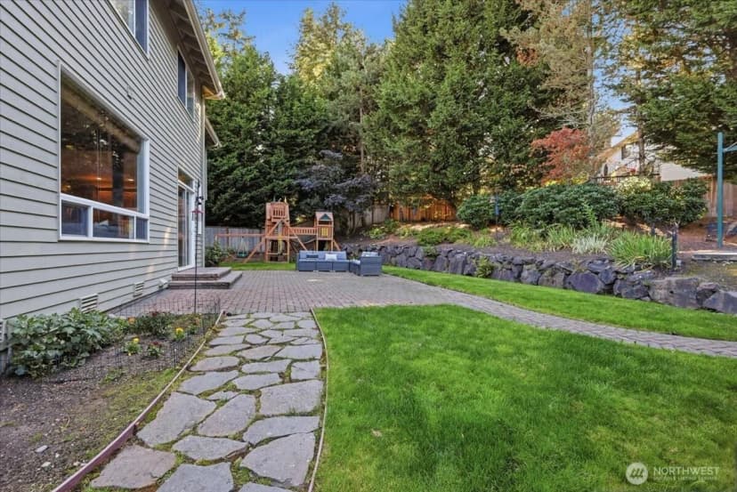 Property photo for 5300 Ne 23rd Court, Renton photo 34