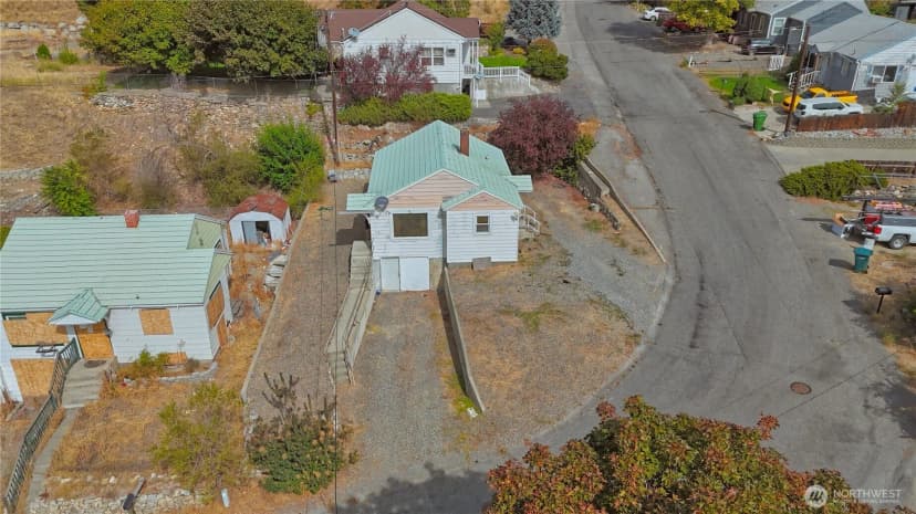 Property photo for 319 E Bartlett Avenue, Omak photo 29