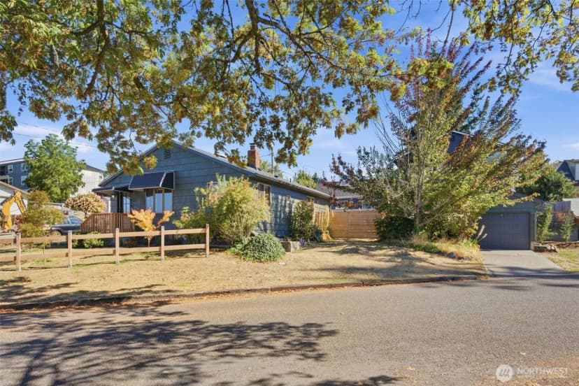 Property photo for 922 Pitt Avenue, Bremerton photo 2