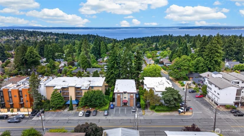 Property photo for 11249 Greenwood Avenue N, Seattle photo 12