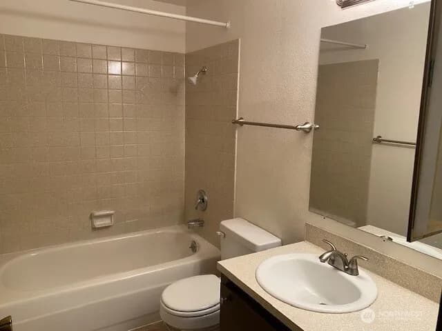 Property photo for 11249 Greenwood Avenue N, Seattle photo 9
