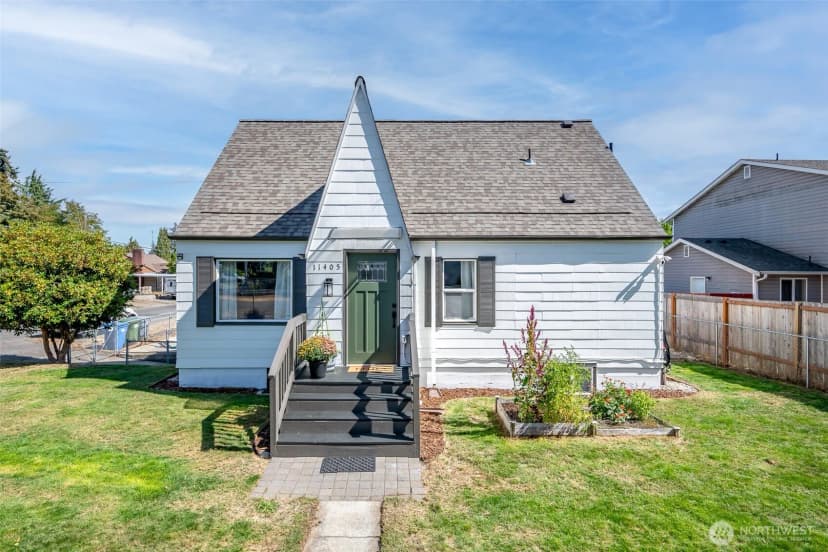 Property photo for 11405 8th Avenue Ct S, Tacoma photo 2