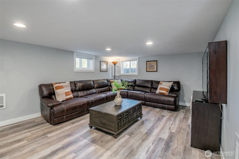 Property photo for 11405 8th Avenue Ct S, Tacoma photo 25