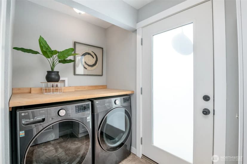 Property photo for 11405 8th Avenue Ct S, Tacoma photo 17