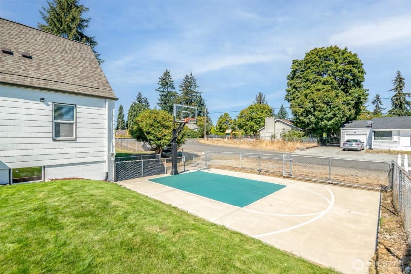 Property photo for 11405 8th Avenue Ct S, Tacoma photo 33