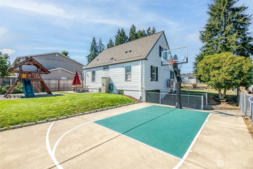 Property photo for 11405 8th Avenue Ct S, Tacoma photo 34