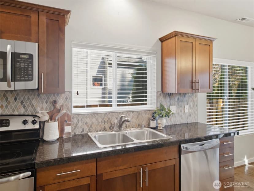 Property photo for 6302 Annette Court Se, Auburn photo 10