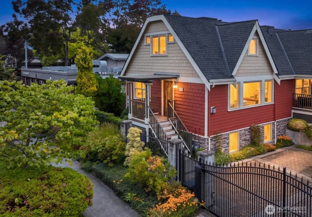 Property photo for 4428 Eastern Ave N, Seattle
