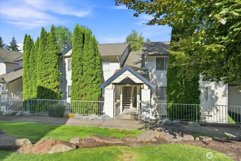 Property photo for 5000 Lake Washington Boulevard Ne #d304, Renton