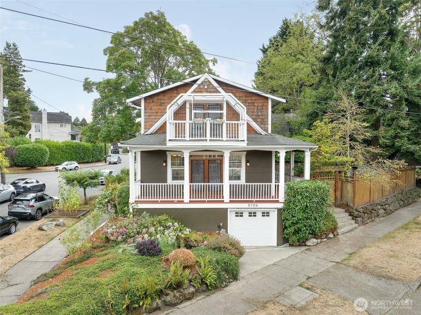 Property photo for 5728 Woodlawn Avenue N, Seattle